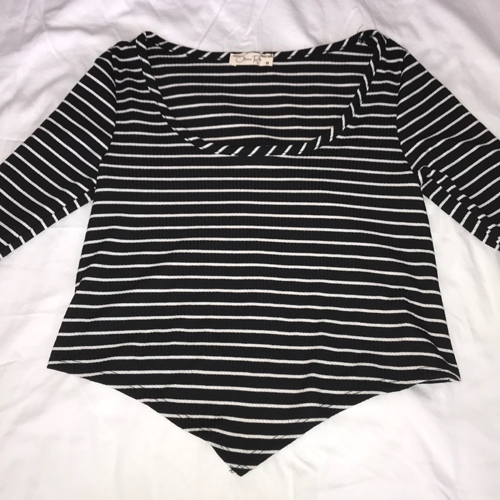 black & white long sleeve